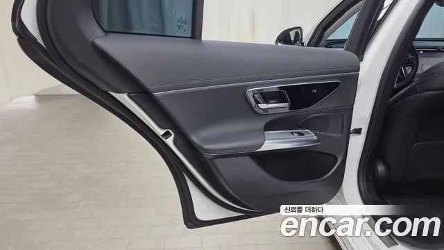2024 Mercedes-Benz E-Class W214 E220d 4MATIC Exclusive Sold VIN W1KLF0FB4RA031835 – dashboard