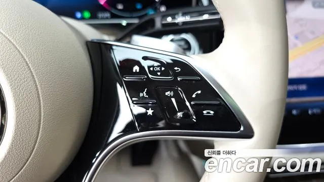 2025 Mercedes-Benz E-Class W214 E300 4MATIC Exclusive Sold VIN W1KLF4HB1SA100328 – trunk area