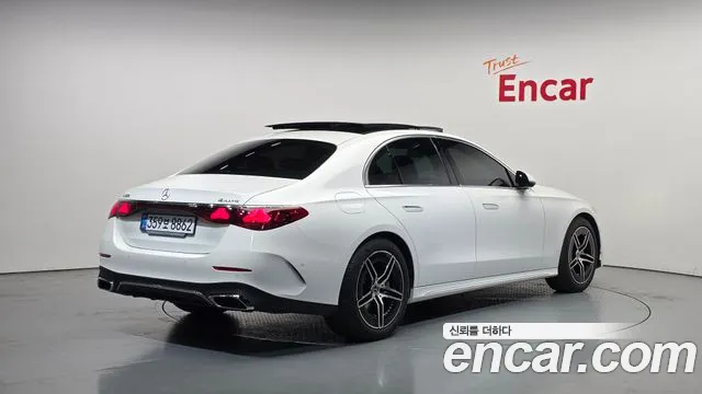 2025 Mercedes-Benz E-Class W214 E300 4MATIC AMG Line Sold VIN W1KLF4HB3SA152432 – photo 13