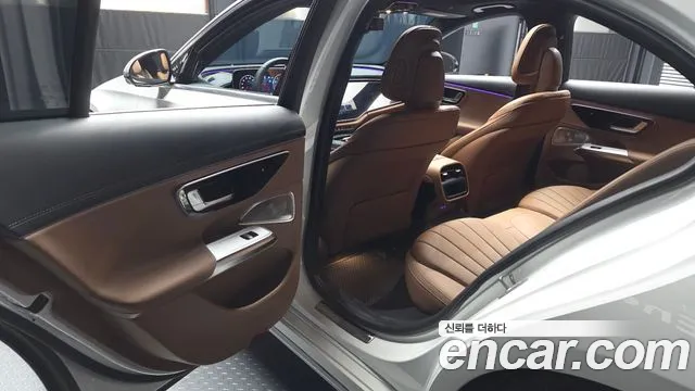 2025 Mercedes-Benz E-Class W214 E300 4MATIC AMG Line Sold VIN W1KLF4HB5SA145014 – engine bay