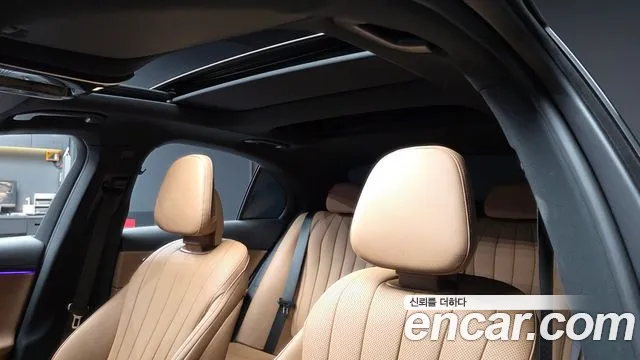 2025 Mercedes-Benz E-Class W214 E300 4MATIC AMG Line Sold VIN W1KLF4HB5SA145014 – odometer reading