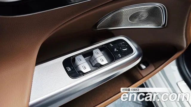 2025 Mercedes-Benz E-Class W214 E300 4MATIC AMG Line Sold VIN W1KLF4HBXSA107228 – exterior detail