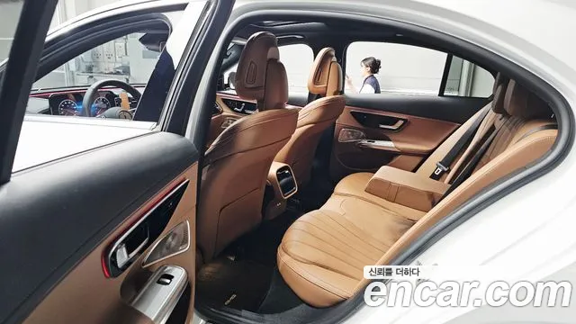 2025 Mercedes-Benz E-Class W214 E300 4MATIC AMG Line Sold VIN W1KLF4HBXSA107228 – photo 11