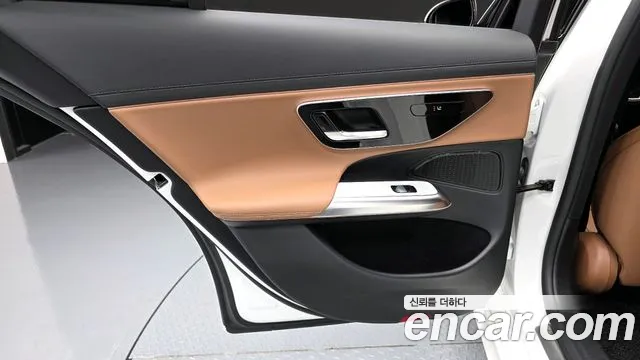 2024 Mercedes-Benz E-Class W214 E200 Avantgarde Sold VIN W1KLF5AB1RA076333 – undercarriage