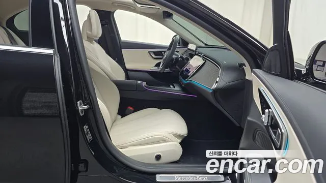 2025 Mercedes-Benz E-Class W214 E200 Avantgarde Sold VIN W1KLF5AB2SA166757 – trunk area