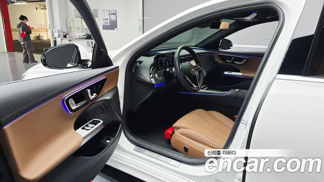 2026 Mercedes-Benz E-Class W214 E200 Avantgarde Sold VIN W1KLF5ABXTA209761 – photo 14