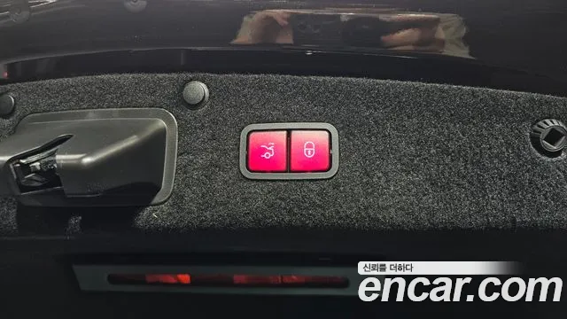 2020 Mercedes-Benz S-Class W222 S560L 4MATIC Sold VIN W1KUG8GB3LA571523 – interior seats