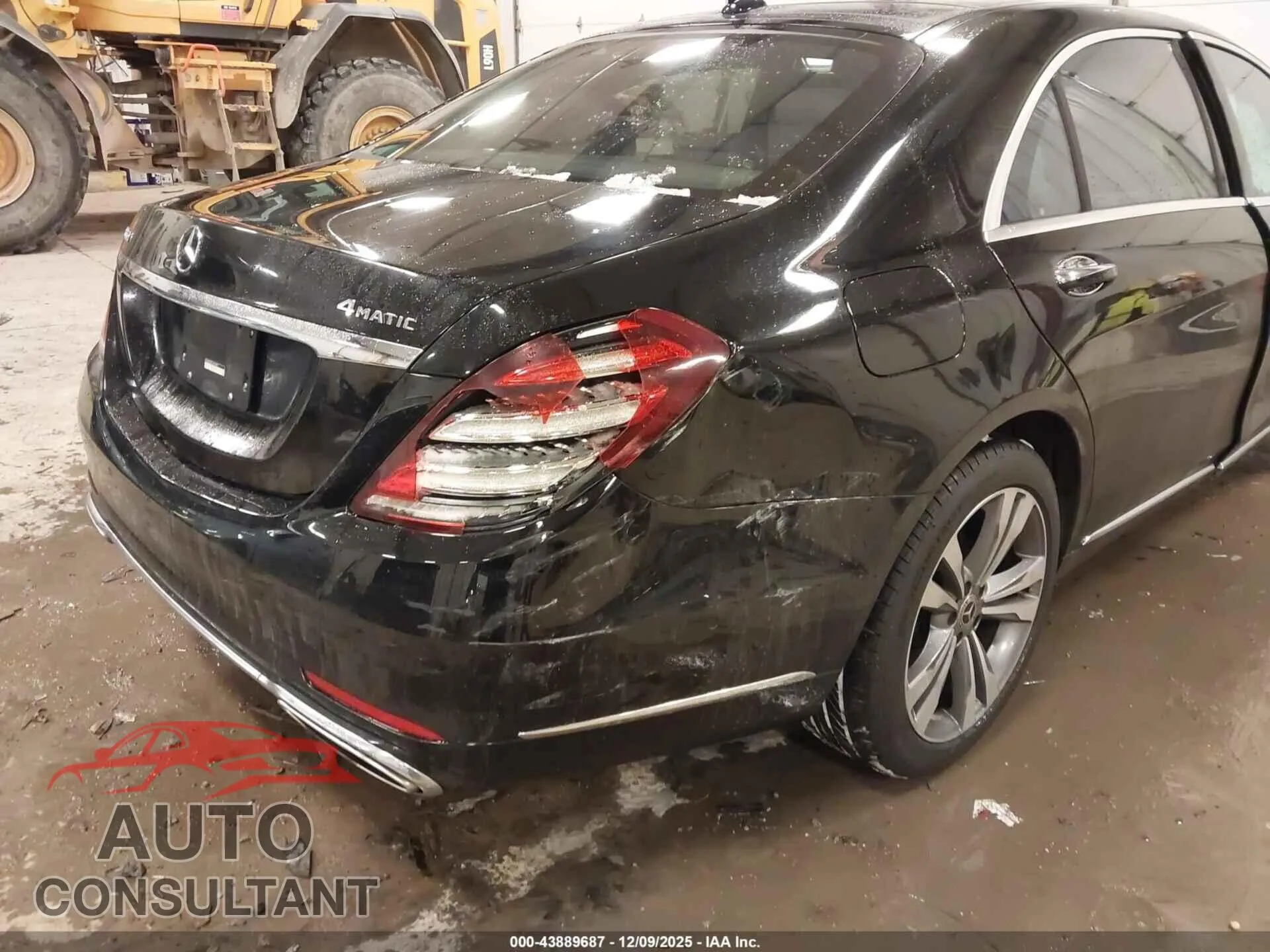 2020 MERCEDES-BENZ S 560 Damaged VIN W1KUG8GB9LA562857 – engine bay