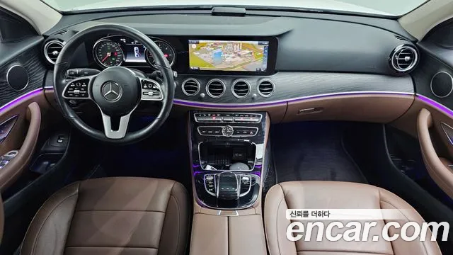 2020 Mercedes-Benz E-Class W213 E220d Avantgarde Sold VIN W1KZF0EB1LA806918 – front exterior
