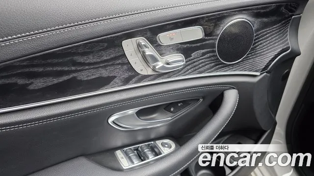 2021 Mercedes-Benz E-Class W213 E220d 4MATIC AMG Line Sold VIN W1KZF0FB1MA882994 – exterior detail 2021 Mercedes-Benz E-Class W213 E220d 4MATIC AMG Line Sold VIN W1KZF0FB1MA882994 – exterior detail