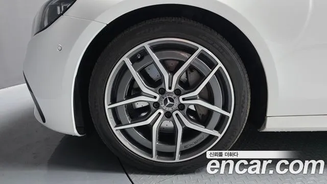 2021 Mercedes-Benz E-Class W213 E220d 4MATIC AMG Line Sold VIN W1KZF0FB1MA882994 – photo 29 2021 Mercedes-Benz E-Class W213 E220d 4MATIC AMG Line Sold VIN W1KZF0FB1MA882994 – photo 29