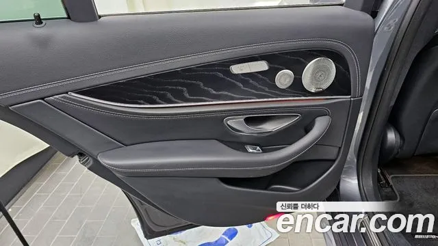 2022 Mercedes-Benz E-Class W213 E220d 4MATIC AMG Line Sold VIN W1KZF0FB1NB068601 – rear exterior