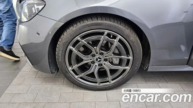 2022 Mercedes-Benz E-Class W213 E220d 4MATIC AMG Line Sold VIN W1KZF0FB1NB068601 – undercarriage