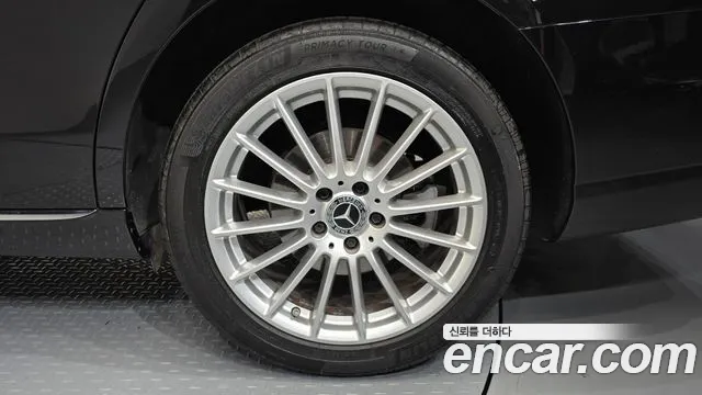 2023 Mercedes-Benz E-Class W213 E220d 4MATIC Exclusive Sold VIN W1KZF0FB1PB116584 – undercarriage