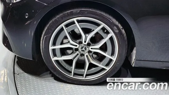 2022 Mercedes-Benz E-Class W213 E220d 4MATIC AMG Line Sold VIN W1KZF0FB3NB066509 – trunk area 2022 Mercedes-Benz E-Class W213 E220d 4MATIC AMG Line Sold VIN W1KZF0FB3NB066509 – trunk area