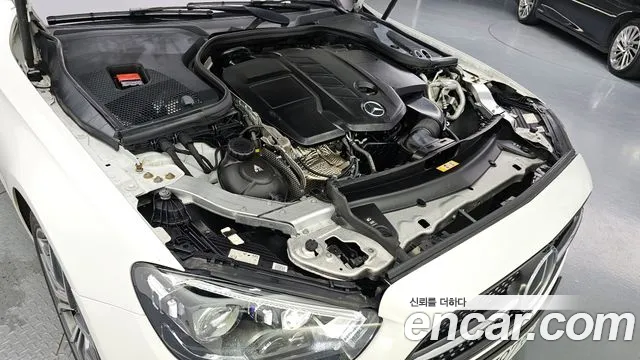 2021 Mercedes-Benz E-Class W213 E220d 4MATIC AMG Line Sold VIN W1KZF0FB4MA880429 – engine bay 2021 Mercedes-Benz E-Class W213 E220d 4MATIC AMG Line Sold VIN W1KZF0FB4MA880429 – engine bay