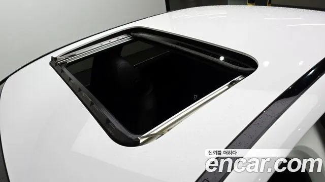 2022 Mercedes-Benz E-Class W213 E220d 4MATIC AMG Line Sold VIN W1KZF0FB6NB085667 – exterior detail