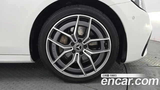 2022 Mercedes-Benz E-Class W213 E220d 4MATIC AMG Line Sold VIN W1KZF0FB6NB085667 – trunk area