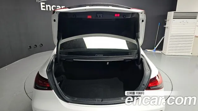 2022 Mercedes-Benz E-Class W213 E220d 4MATIC AMG Line Sold VIN W1KZF0FB9NB082035 – dashboard
