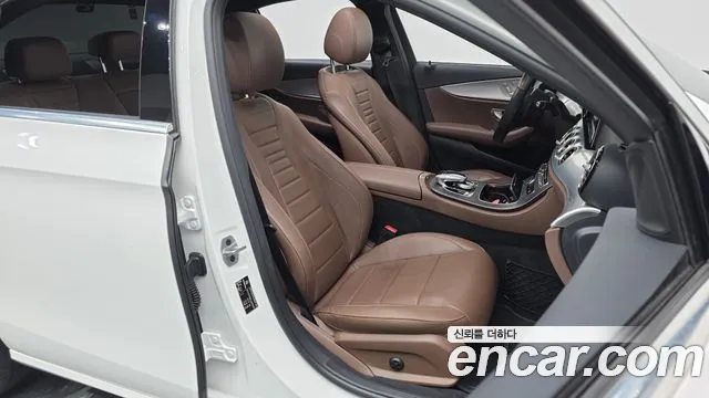 2020 Mercedes-Benz E-Class W213 E250 Avantgarde Sold VIN W1KZF4FB0LA855467 – front exterior