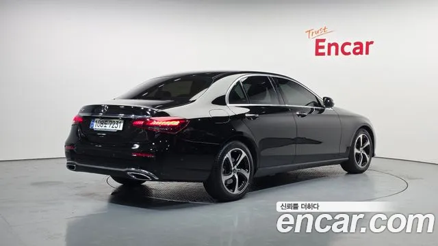 2021 Mercedes-Benz E-Class W213 E250 Avantgarde Sold VIN W1KZF4FB1MA910820 – front exterior
