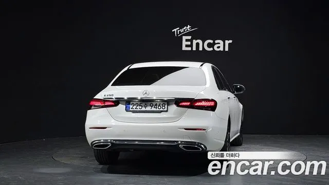 2021 Mercedes-Benz E-Class W213 E250 Avantgarde Sold VIN W1KZF4FB1MA955840 – trunk area