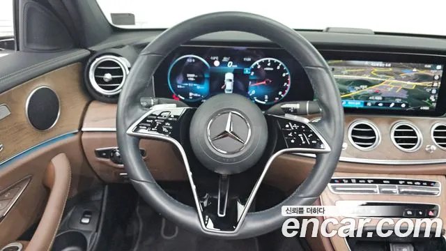 2022 Mercedes-Benz E-Class W213 E250 Exclusive Sold VIN W1KZF4FB1NB057105 – rear exterior