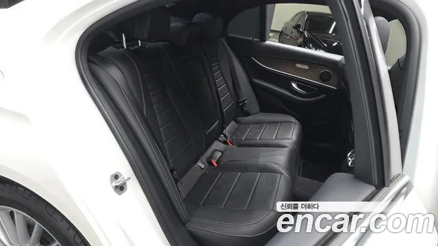 2022 Mercedes-Benz E-Class W213 E250 Exclusive Sold VIN W1KZF4FB1NB065558 – front exterior