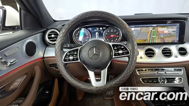 2020 Mercedes-Benz E-Class W213 E250 Avantgarde Sold VIN W1KZF4FB4LA767991 – front exterior