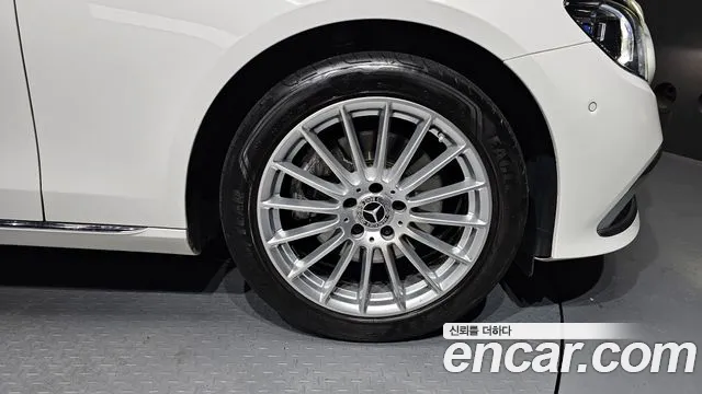 2022 Mercedes-Benz E-Class W213 E250 Exclusive VIN W1KZF4FB4NB040766