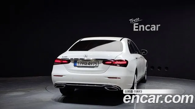 2022 Mercedes-Benz E-Class W213 E250 Exclusive Sold VIN W1KZF4FB4NB040766 – photo 12