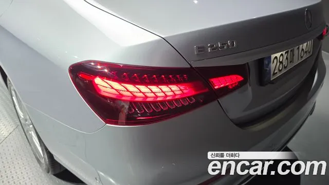 2022 Mercedes-Benz E-Class W213 E250 Exclusive Sold VIN W1KZF4FB4NB048060 – exterior detail 2022 Mercedes-Benz E-Class W213 E250 Exclusive Sold VIN W1KZF4FB4NB048060 – exterior detail