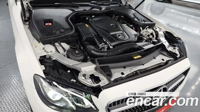 2020 Mercedes-Benz E-Class W213 E250 Avantgarde Sold VIN W1KZF4FB5LA845100 – exterior detail