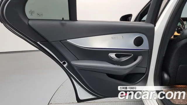 2020 Mercedes-Benz E-Class W213 E250 Avantgarde Sold VIN W1KZF4FB5LA845100 – photo 17