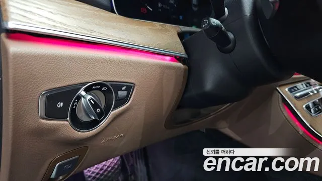2021 Mercedes-Benz E-Class W213 E250 Exclusive Sold VIN W1KZF4FB5MA958336 – trunk area