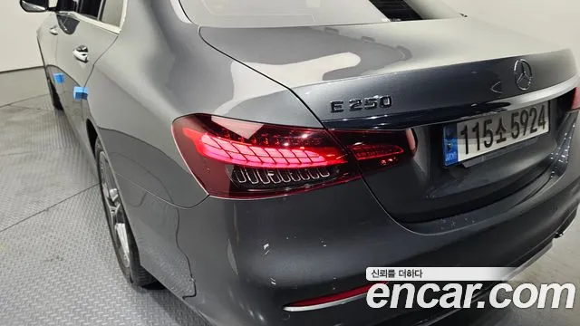 2023 Mercedes-Benz E-Class W213 E250 AMG Line Sold VIN W1KZF4FB5PB121858 – photo 22