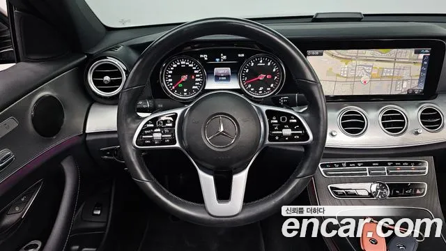 2020 Mercedes-Benz E-Class W213 E250 Avantgarde Sold VIN W1KZF4FB6LA835403 – interior seats