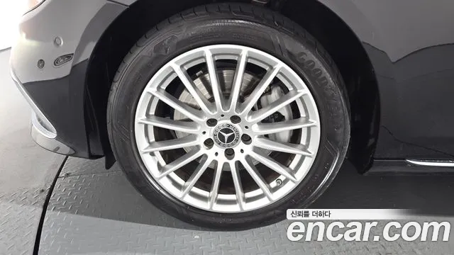 2023 Mercedes-Benz E-Class W213 E250 Exclusive Sold VIN W1KZF4FB6PB155808 – exterior detail