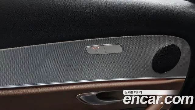 2020 Mercedes-Benz E-Class W213 E250 Avantgarde Sold VIN W1KZF4FB7LA829075 – interior seats 2020 Mercedes-Benz E-Class W213 E250 Avantgarde Sold VIN W1KZF4FB7LA829075 – interior seats