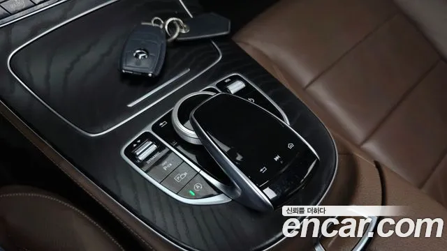 2020 Mercedes-Benz E-Class W213 E250 Avantgarde Sold VIN W1KZF4FB7LA829075 – photo 30 2020 Mercedes-Benz E-Class W213 E250 Avantgarde Sold VIN W1KZF4FB7LA829075 – photo 30
