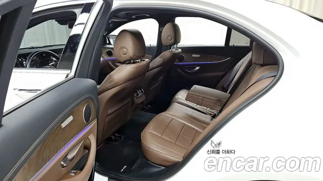 2021 Mercedes-Benz E-Class W213 E250 Exclusive Sold VIN W1KZF4FB7MA938542 – interior seats 2021 Mercedes-Benz E-Class W213 E250 Exclusive Sold VIN W1KZF4FB7MA938542 – interior seats
