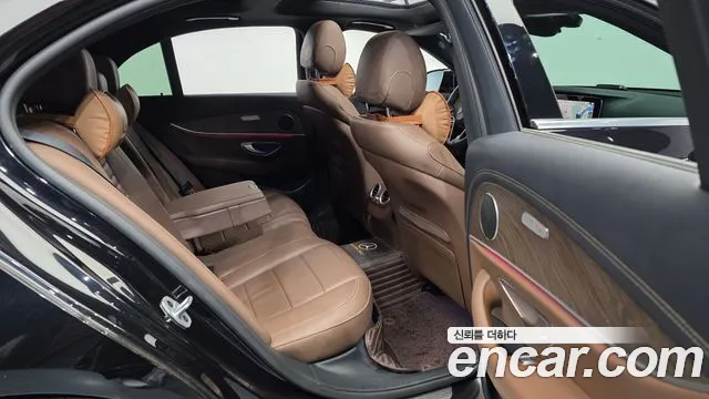 2021 Mercedes-Benz E-Class W213 E250 Exclusive Sold VIN W1KZF4FB7MA957348 – rear exterior