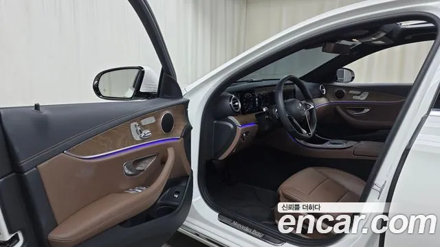2022 Mercedes-Benz E-Class W213 E250 Exclusive Sold VIN W1KZF4FB8NB074080 – exterior detail 2022 Mercedes-Benz E-Class W213 E250 Exclusive Sold VIN W1KZF4FB8NB074080 – exterior detail