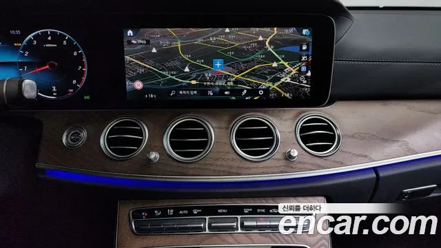 2022 Mercedes-Benz E-Class W213 E250 Exclusive Sold VIN W1KZF4FB8NB092675 – exterior detail