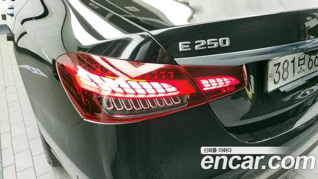 2023 Mercedes-Benz E-Class W213 E250 Avantgarde Sold VIN W1KZF4FB9PB172277 – photo 17