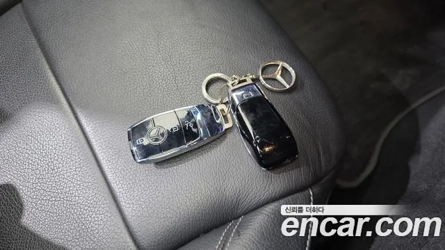2021 Mercedes-Benz E-Class W213 E250 Avantgarde Sold VIN W1KZF4FBXMA943654 – front exterior