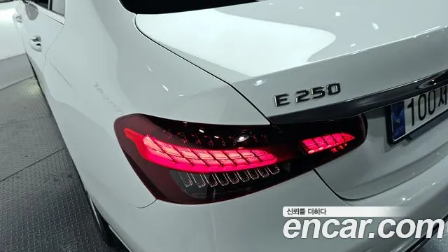 2023 Mercedes-Benz E-Class W213 E250 Exclusive Sold VIN W1KZF4FBXPB186298 – photo 13 2023 Mercedes-Benz E-Class W213 E250 Exclusive Sold VIN W1KZF4FBXPB186298 – photo 13