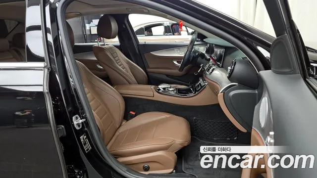 2020 Mercedes-Benz E-Class W213 E300 4MATIC AMG Line Sold VIN W1KZF4KB5LA842235 – photo 22