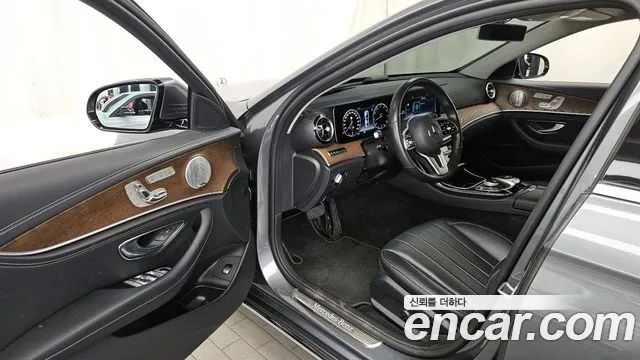 2020 Mercedes-Benz E-Class W213 E300 4MATIC Exclusive Sold VIN W1KZF4KB8LA849969 – photo 19