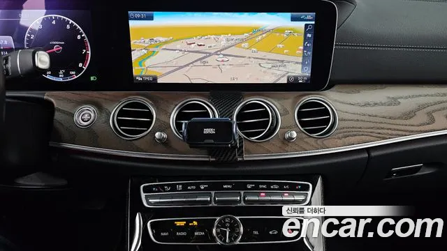 2020 Mercedes-Benz E-Class W213 E300 4MATIC Exclusive Sold VIN W1KZF4KB8LA849969 – photo 21